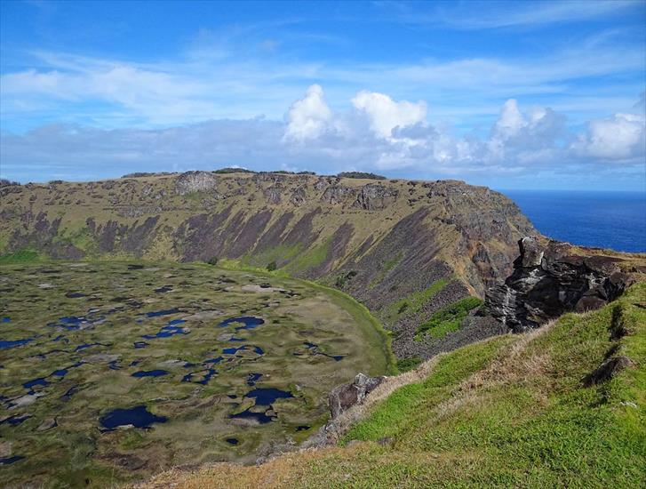 Chile - wulkan Rano-Kau.jpg